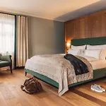 Posthotel Taube Hotel
