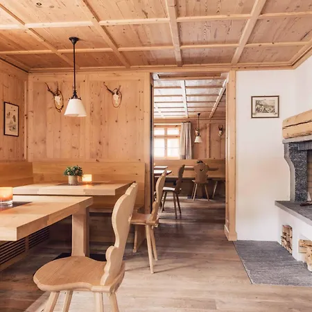 Hotel Posthotel Taube Schruns