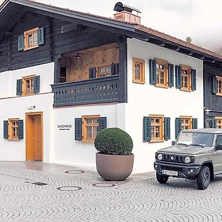 Posthotel Taube 호텔